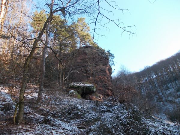 Bild Buntsandstein-Felsen bei Hausen