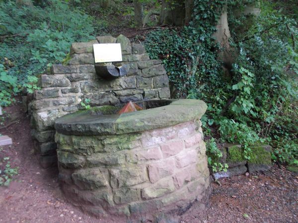 Bild Der Brunnen vor den Muren