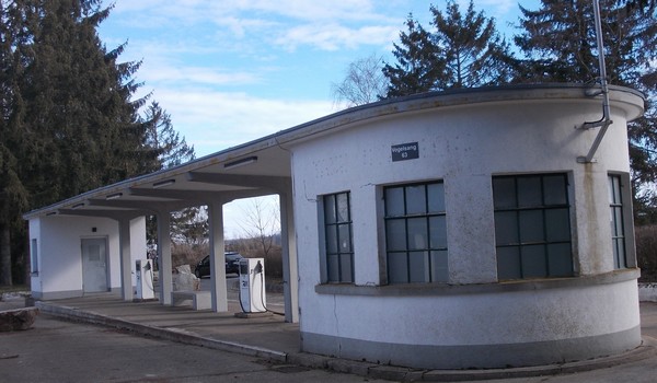 Bild Tankstelle unter Denkmalschutz